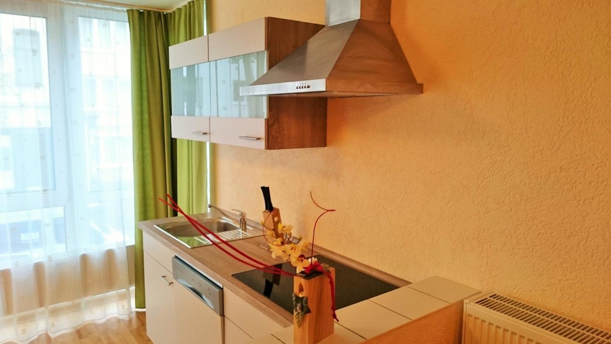 アパートメンツ ホテル ピーターズバーグ デュッセルドルフ 部屋 写真